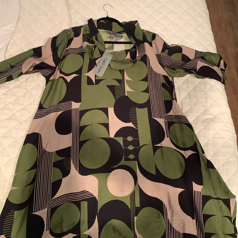 Green and black long sleeve dress